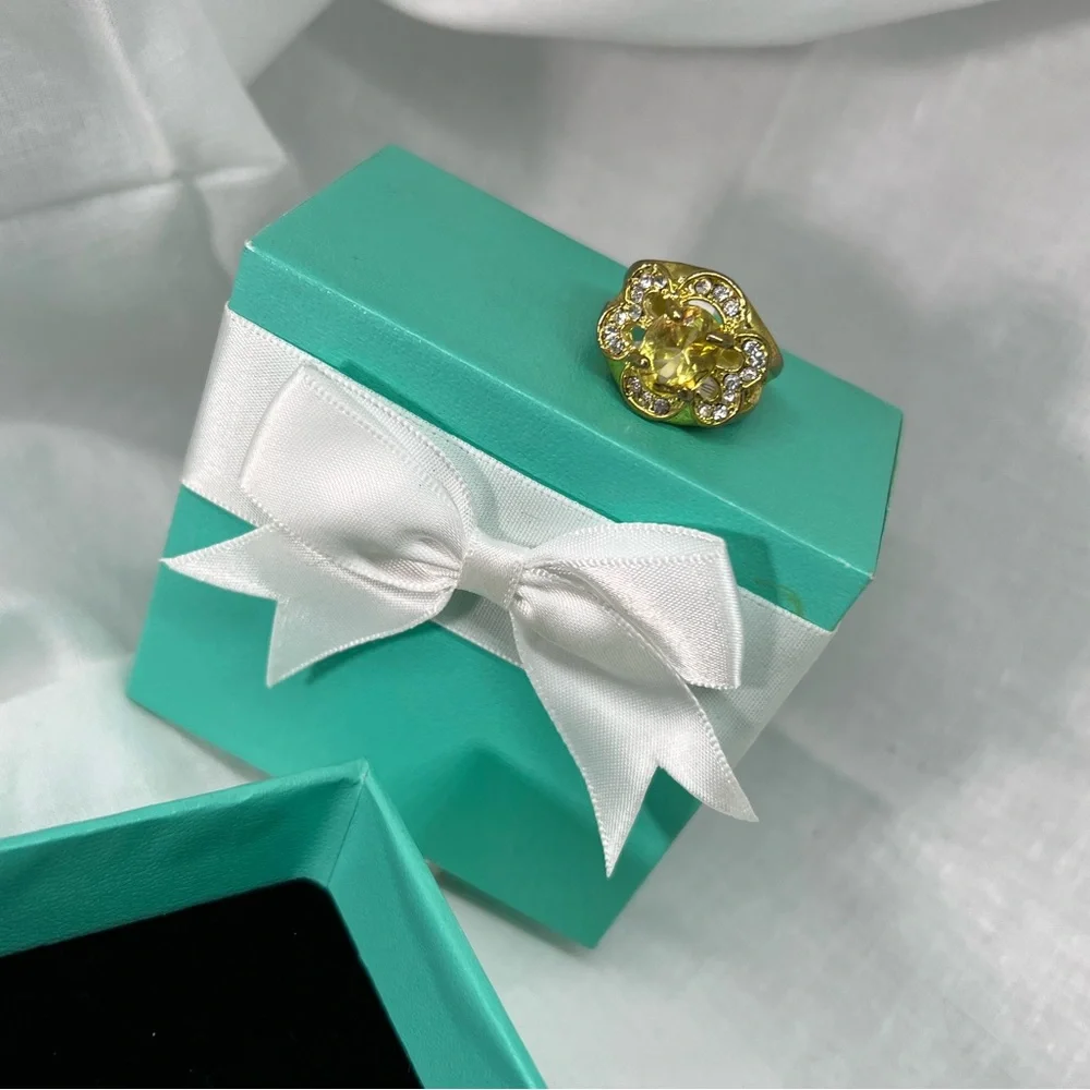 Gorgeous Big Statement Ring Vintage Deadstock 90s Glam